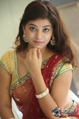 Yamini at Kakateeyudu Movie Press Meet